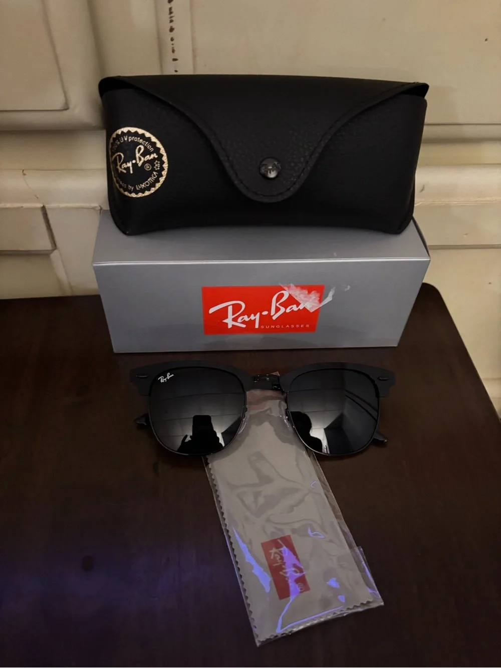 BNIB Ray-Ban RB3716 club Masters - unisex